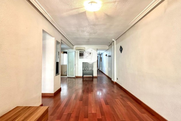 D'occasion - Appartement -
Torrevieja - Acequion