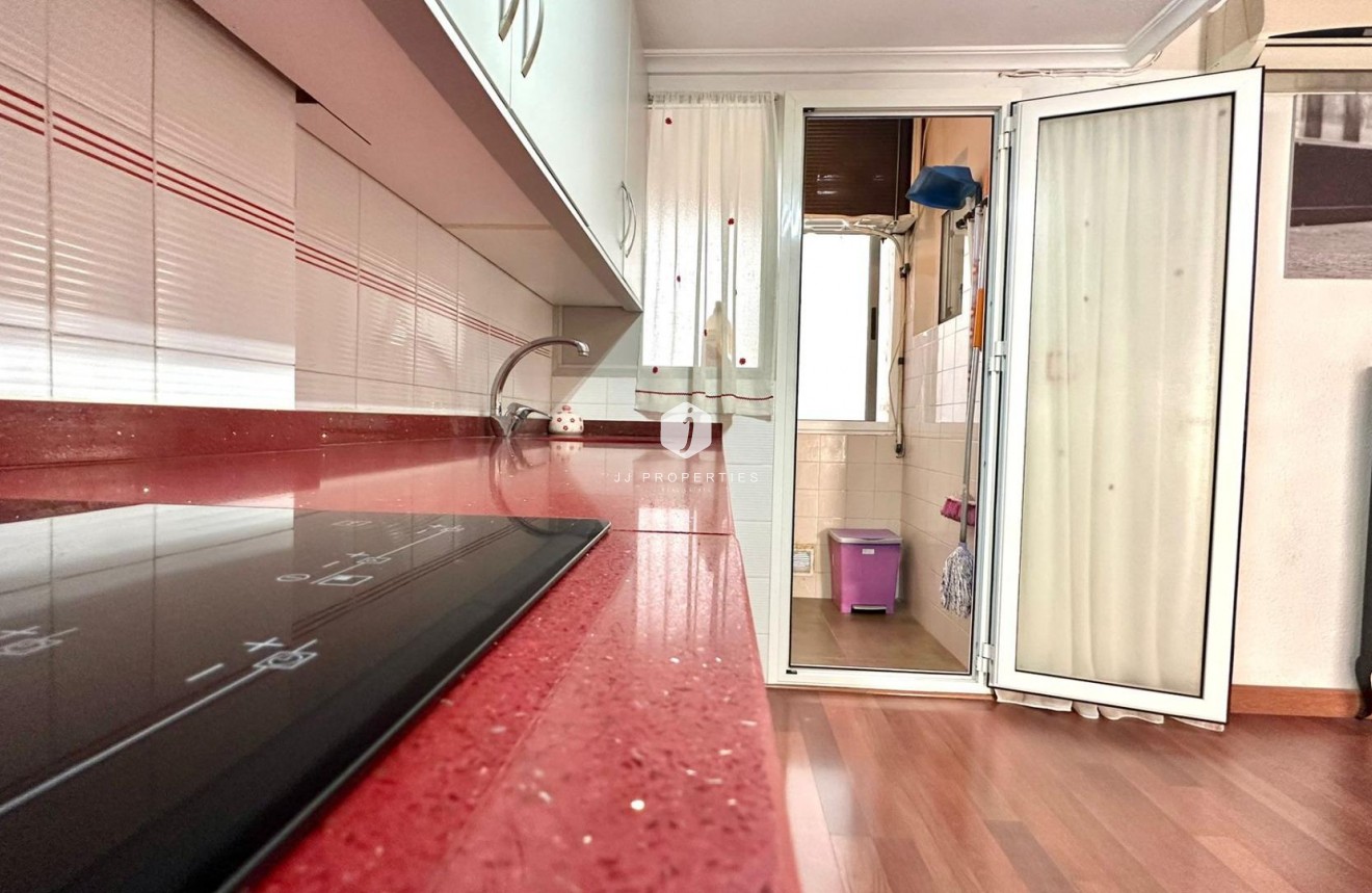 D'occasion - Appartement -
Torrevieja - Acequion