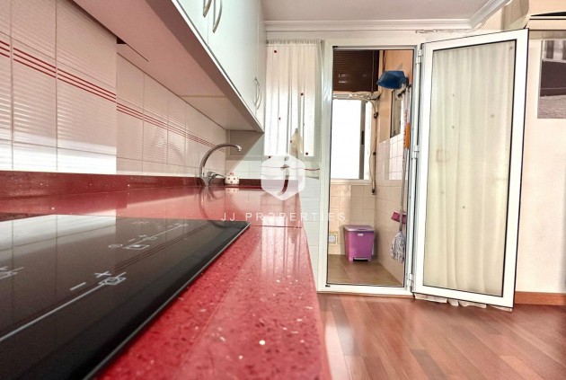 D'occasion - Appartement -
Torrevieja - Acequion