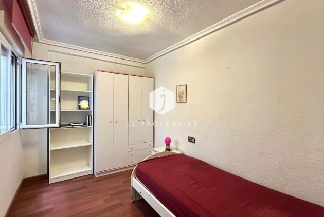 D'occasion - Appartement -
Torrevieja - Acequion