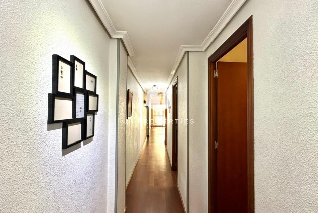 D'occasion - Appartement -
Torrevieja - Acequion