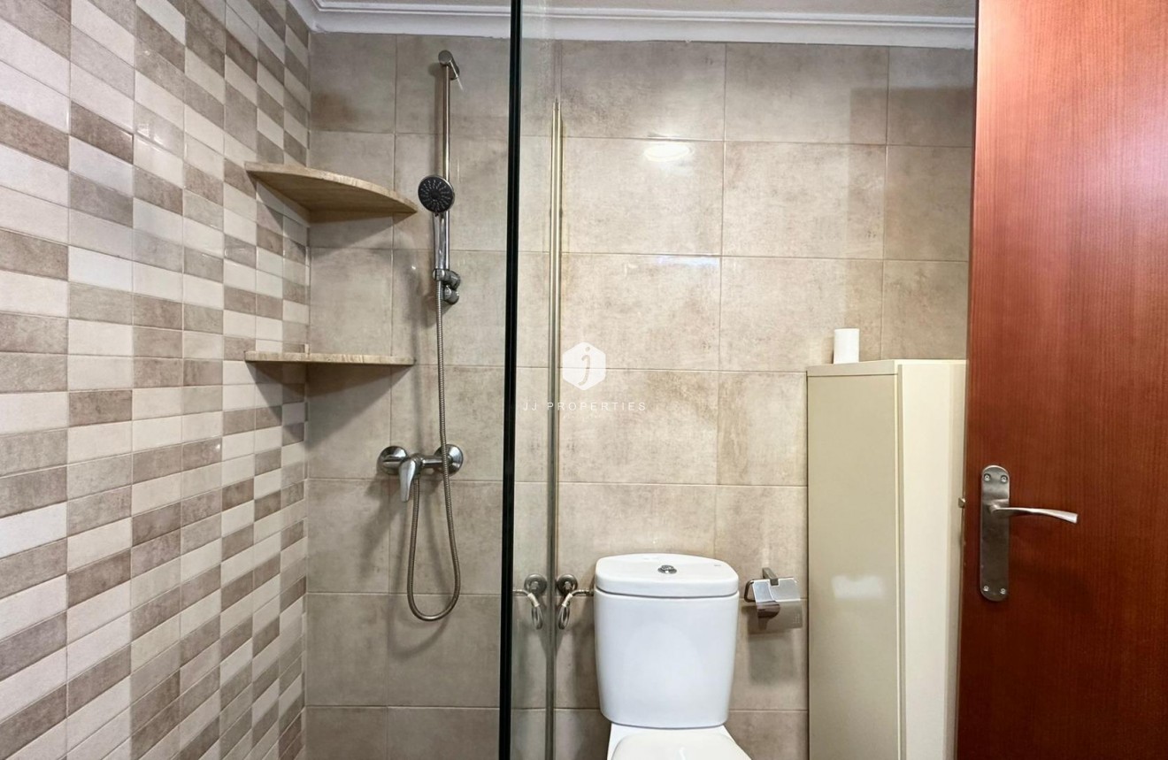 D'occasion - Appartement -
Torrevieja - Acequion