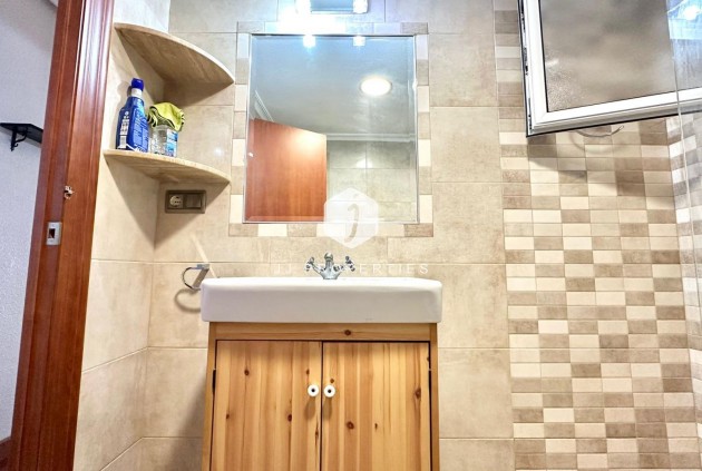 D'occasion - Appartement -
Torrevieja - Acequion