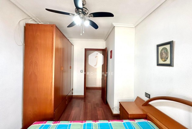 D'occasion - Appartement -
Torrevieja - Acequion