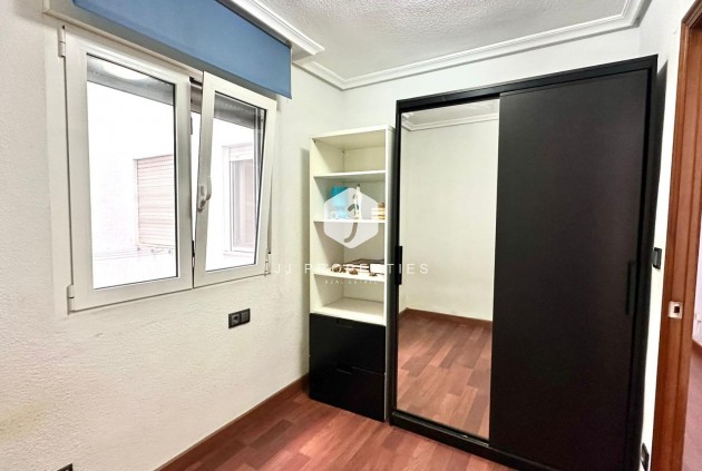 D'occasion - Appartement -
Torrevieja - Acequion