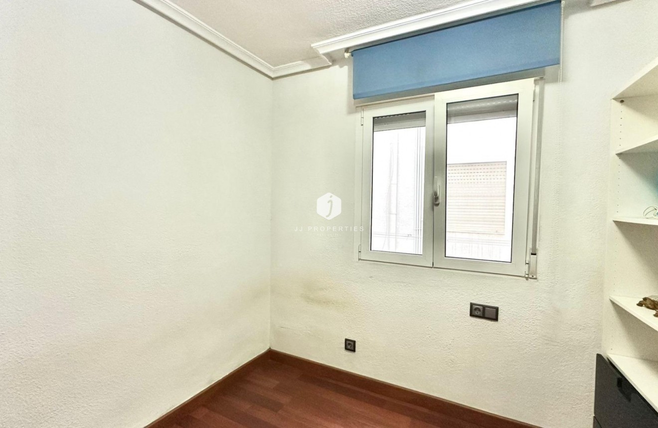 D'occasion - Appartement -
Torrevieja - Acequion