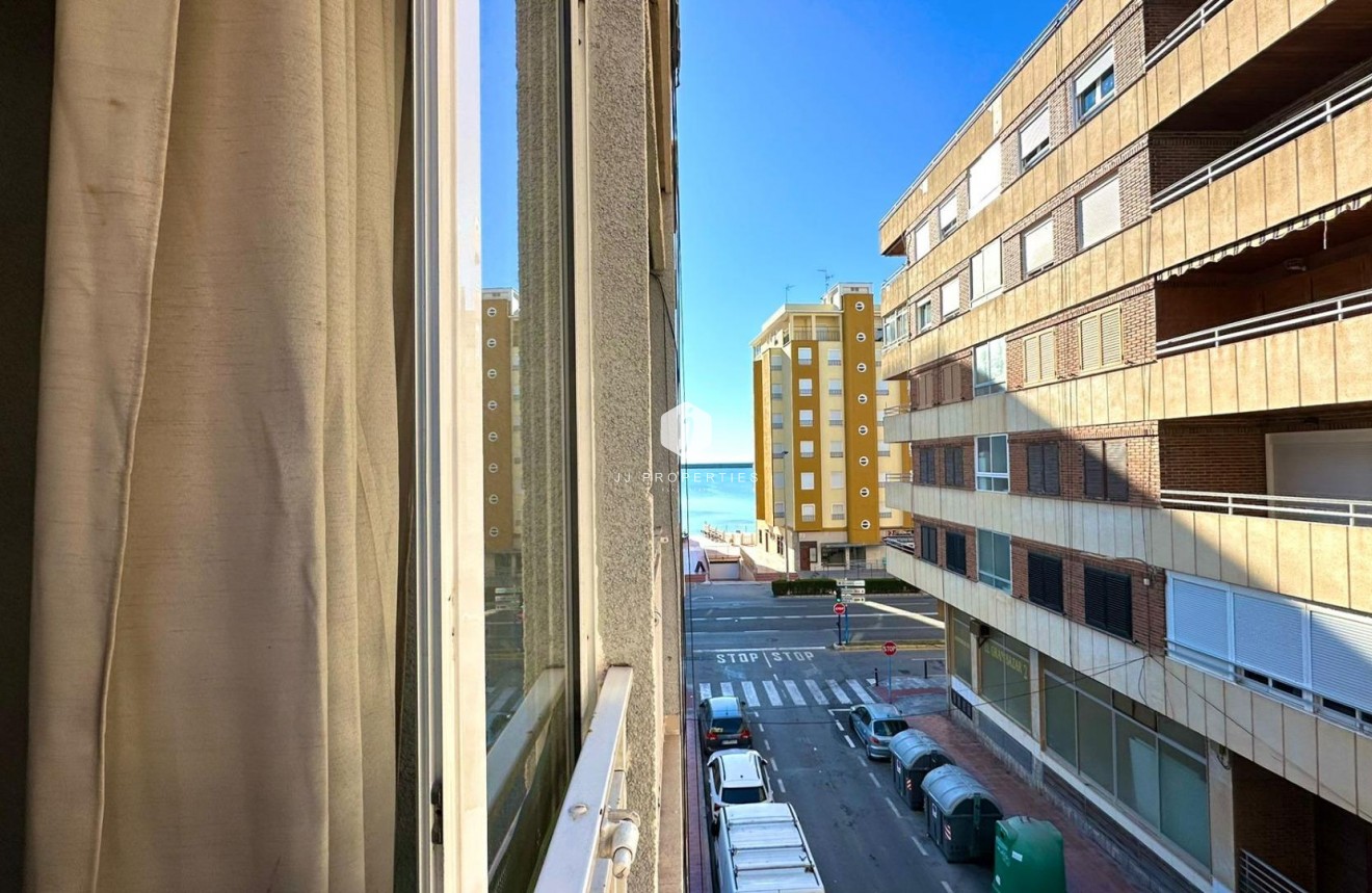 D'occasion - Appartement -
Torrevieja - Acequion