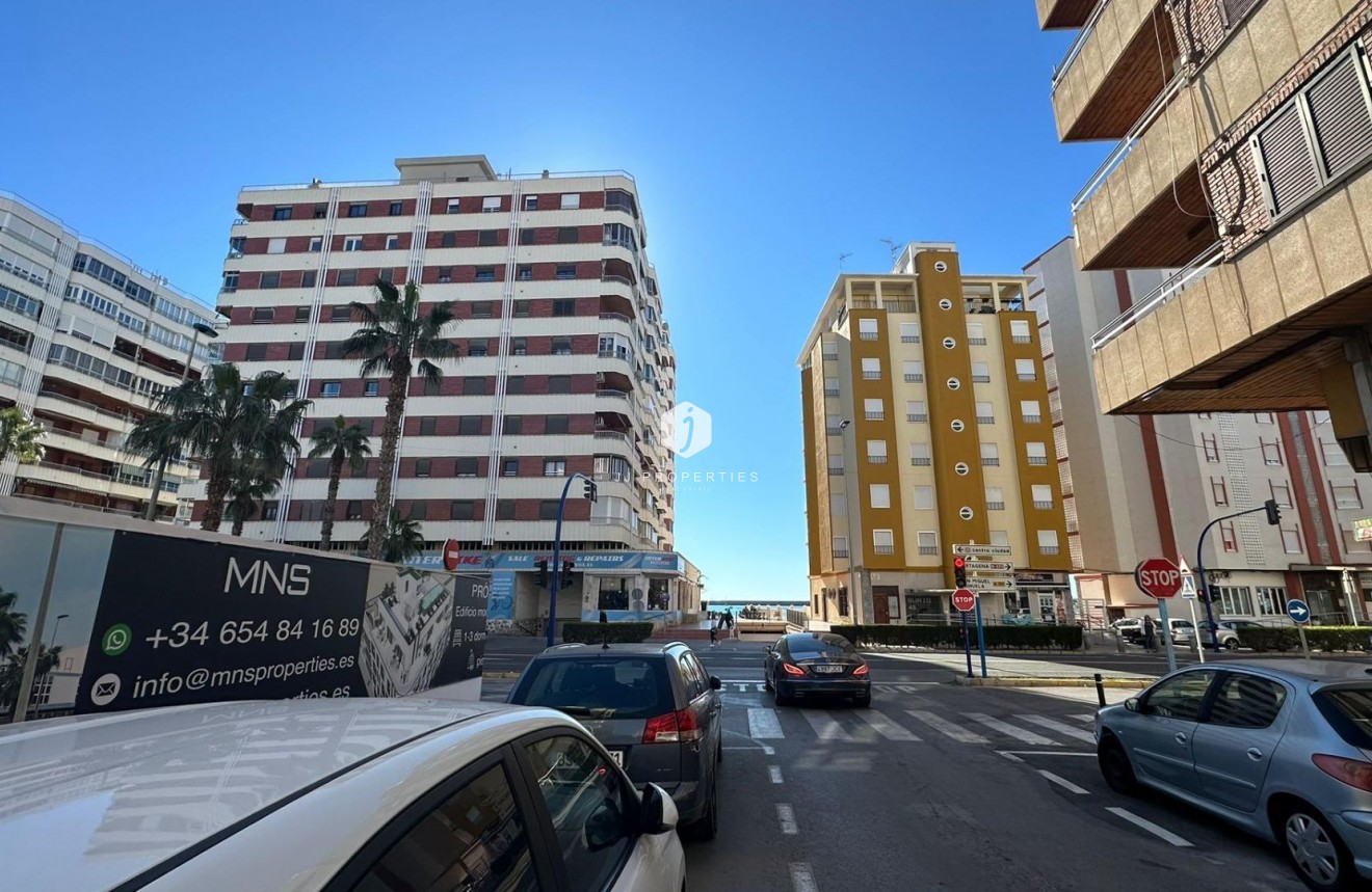 D'occasion - Appartement -
Torrevieja - Acequion