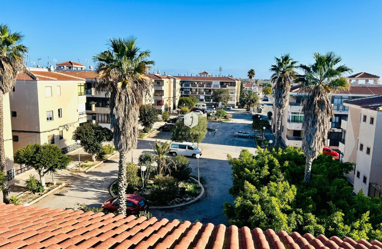 Tweedehands - Appartement / flat -
El Chaparral - Inland