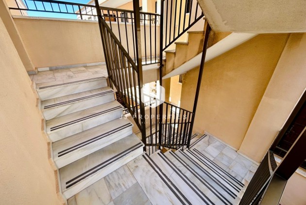 Tweedehands - Appartement / flat -
El Chaparral - Inland