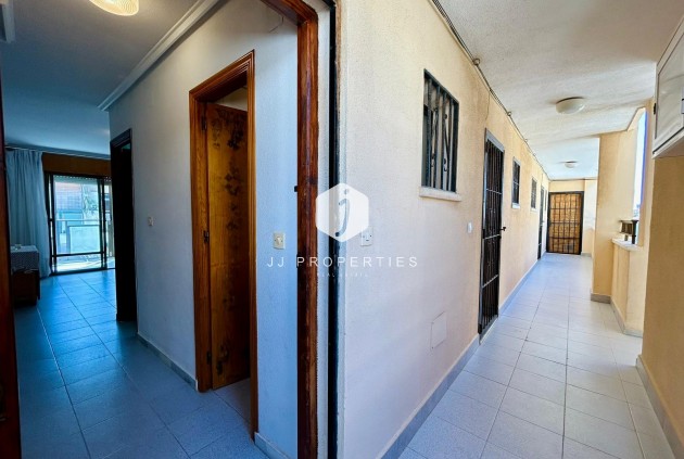 Tweedehands - Appartement / flat -
El Chaparral - Inland