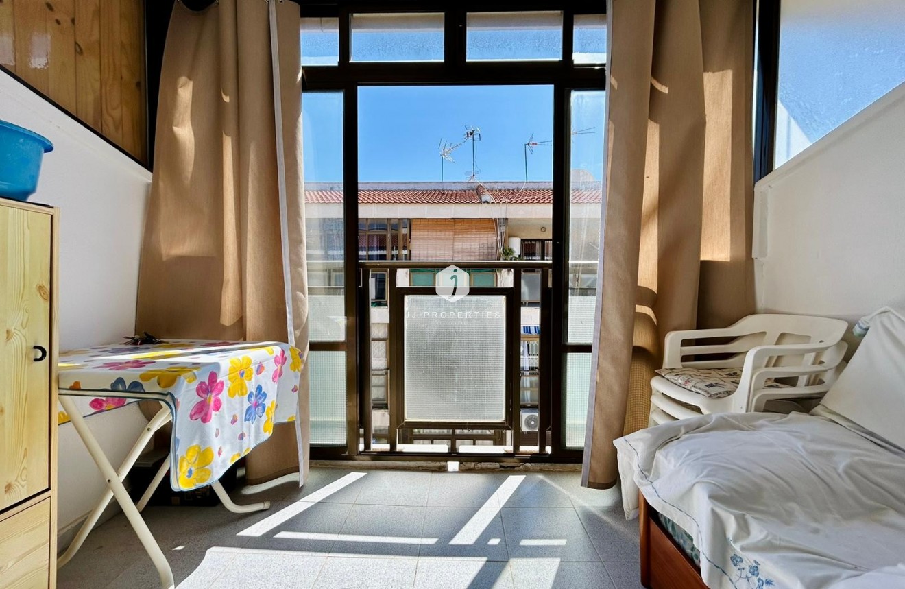 Tweedehands - Appartement / flat -
El Chaparral - Inland