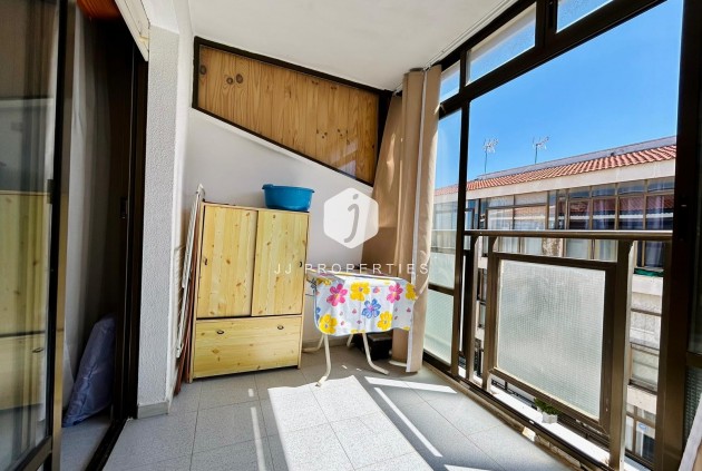 Tweedehands - Appartement / flat -
El Chaparral - Inland