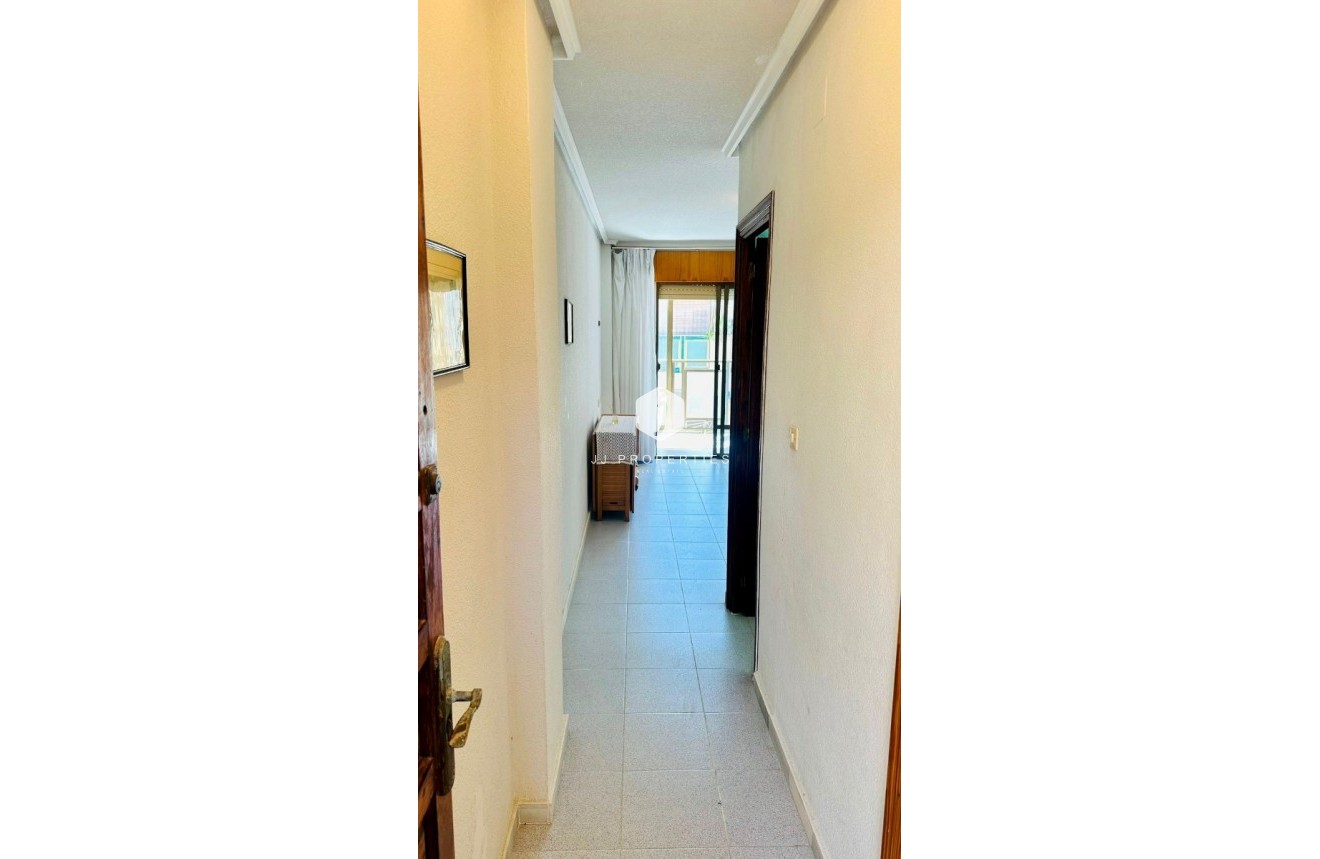 Tweedehands - Appartement / flat -
El Chaparral - Inland