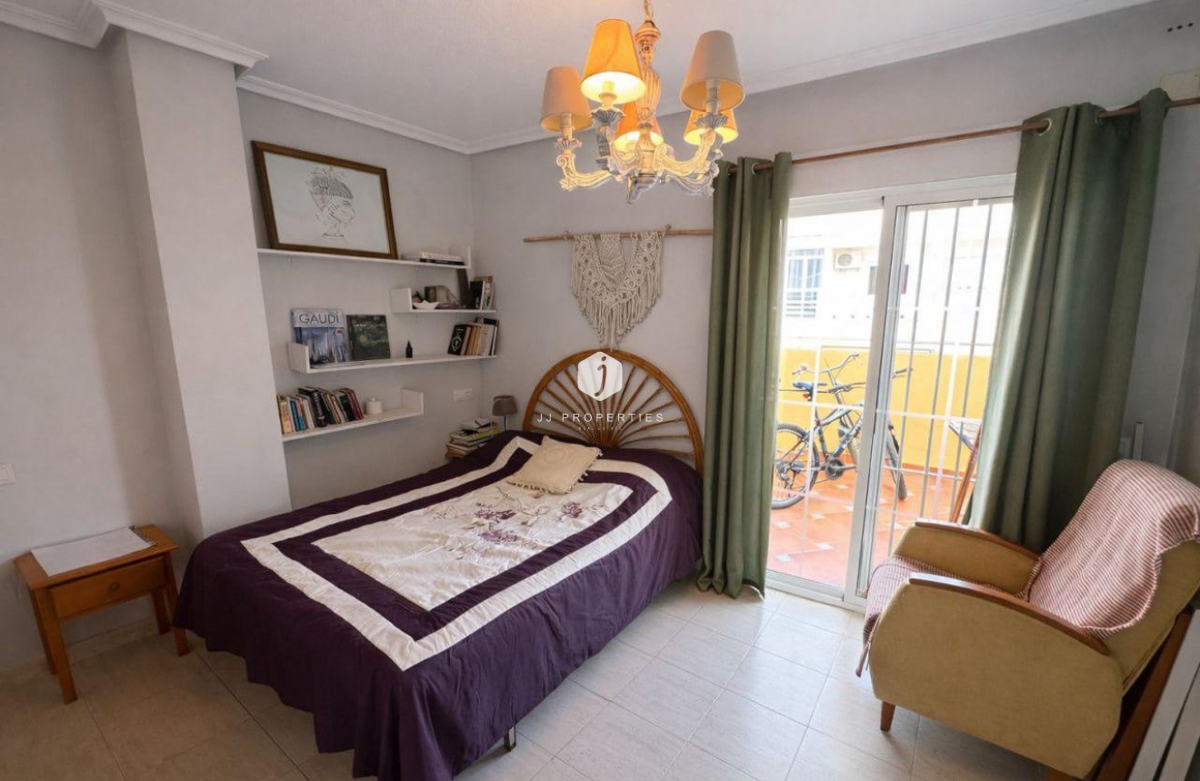 Tweedehands - Appartement / flat -
Torrevieja - Costa Blanca