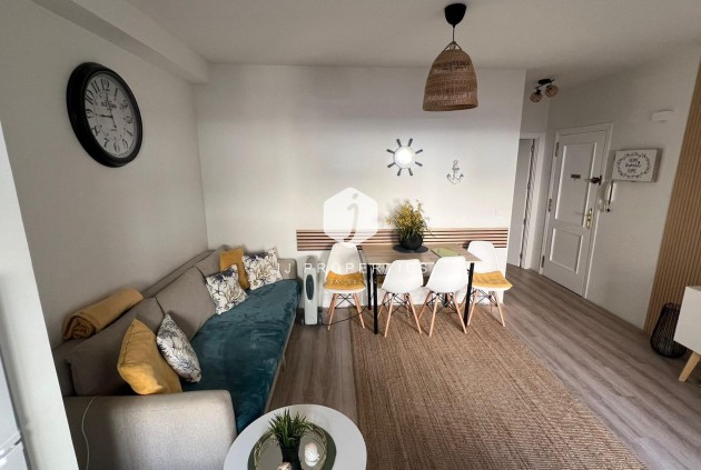 Segunda mano - Apartamento / piso -
Torrevieja - Centro