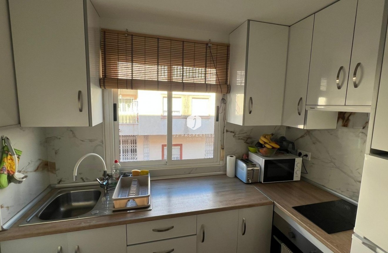 Segunda mano - Apartamento / piso -
Torrevieja - Centro