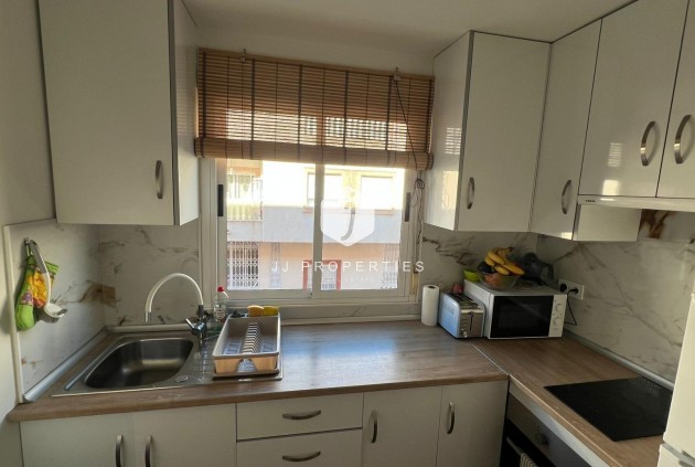 Segunda mano - Apartamento / piso -
Torrevieja - Centro