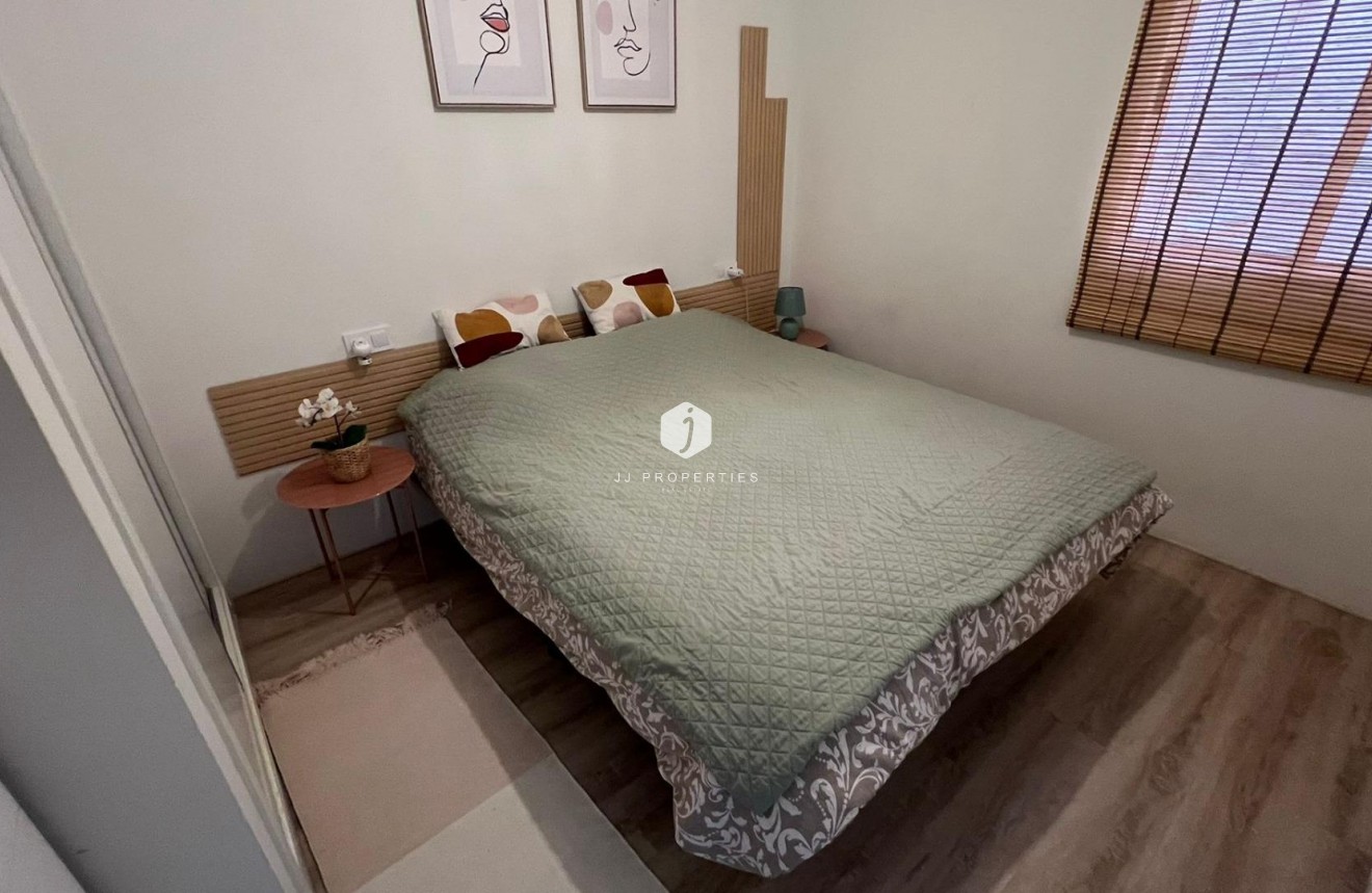 Segunda mano - Apartamento / piso -
Torrevieja - Centro