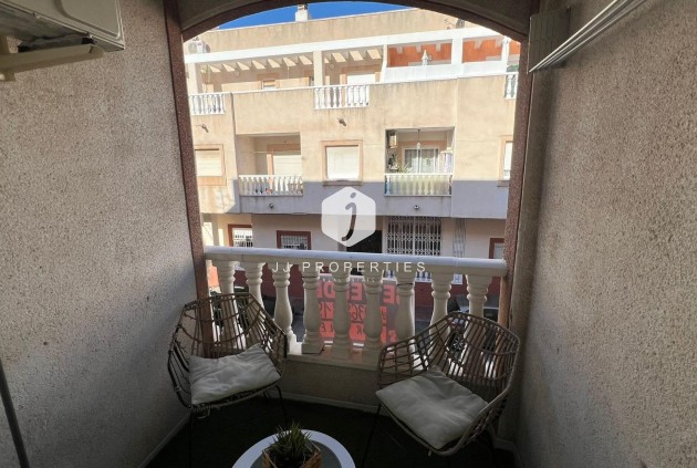 Segunda mano - Apartamento / piso -
Torrevieja - Centro
