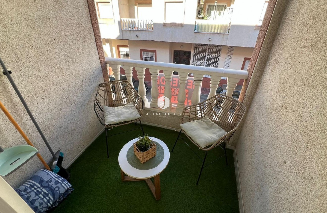 Segunda mano - Apartamento / piso -
Torrevieja - Centro