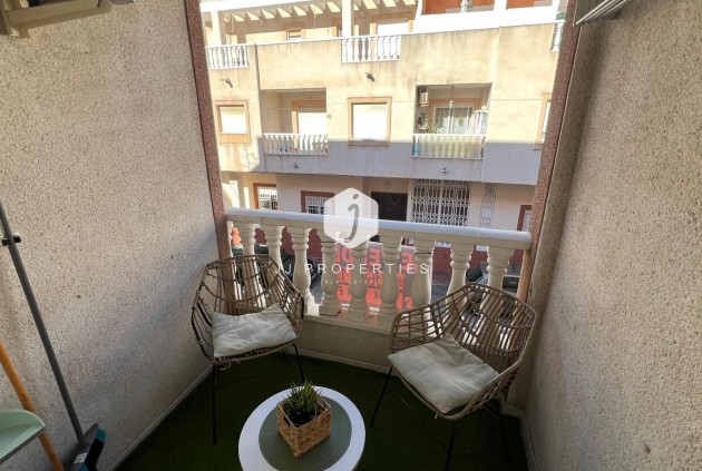 Segunda mano - Apartamento / piso -
Torrevieja - Centro