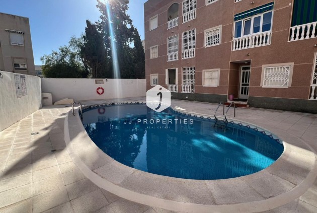 Segunda mano - Apartamento / piso -
Torrevieja - Centro