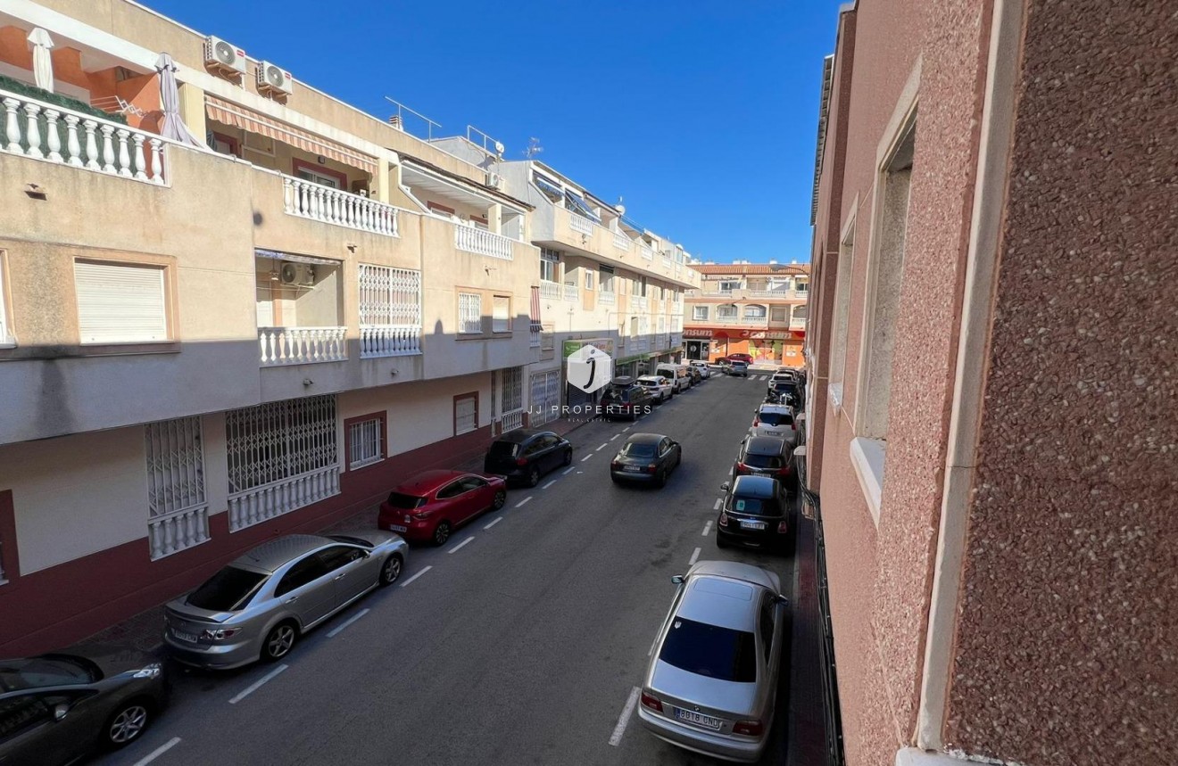 Segunda mano - Apartamento / piso -
Torrevieja - Centro