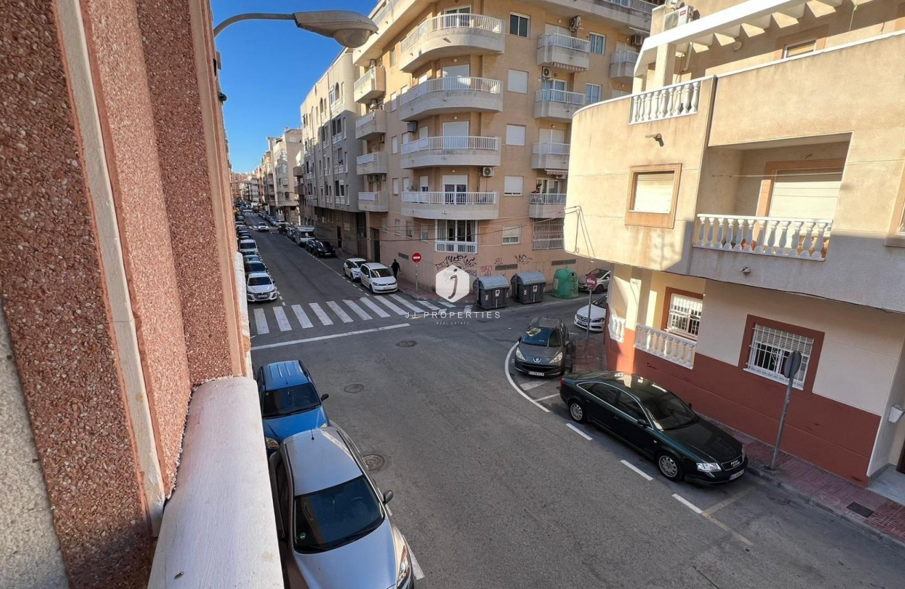 Segunda mano - Apartamento / piso -
Torrevieja - Centro