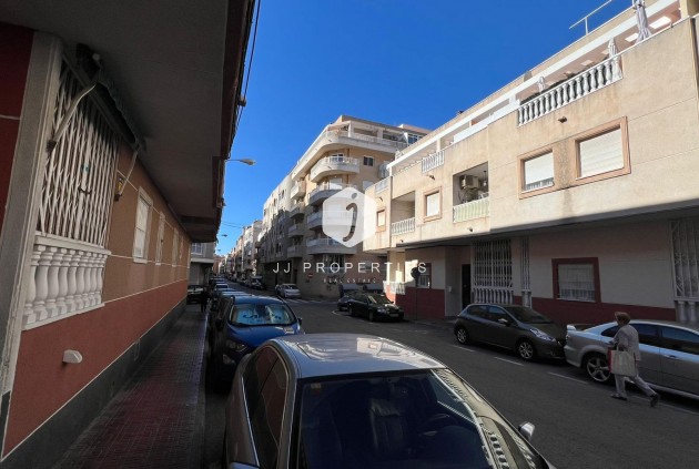 Segunda mano - Apartamento / piso -
Torrevieja - Centro