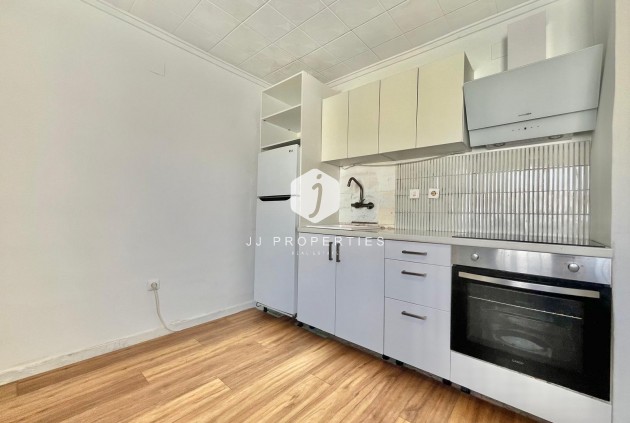 Segunda mano - Bungalow -
Torrevieja - La Siesta - El Salado - Torreta