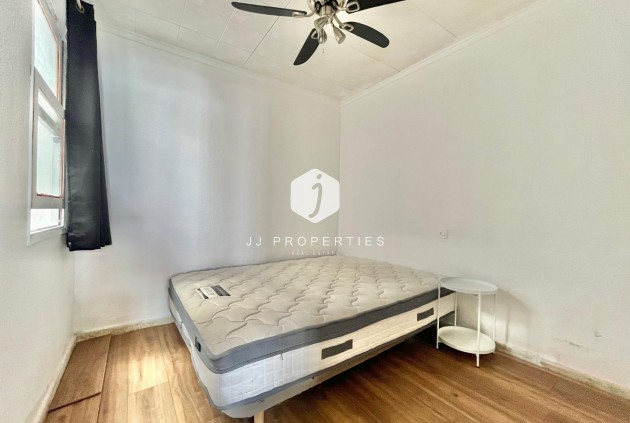 Segunda mano - Bungalow -
Torrevieja - La Siesta - El Salado - Torreta