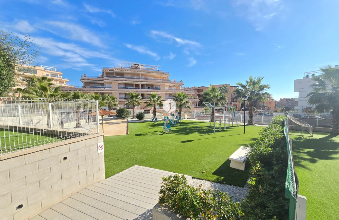 Aus zweiter Hand - Wohnung -
Orihuela Costa - Costa Blanca