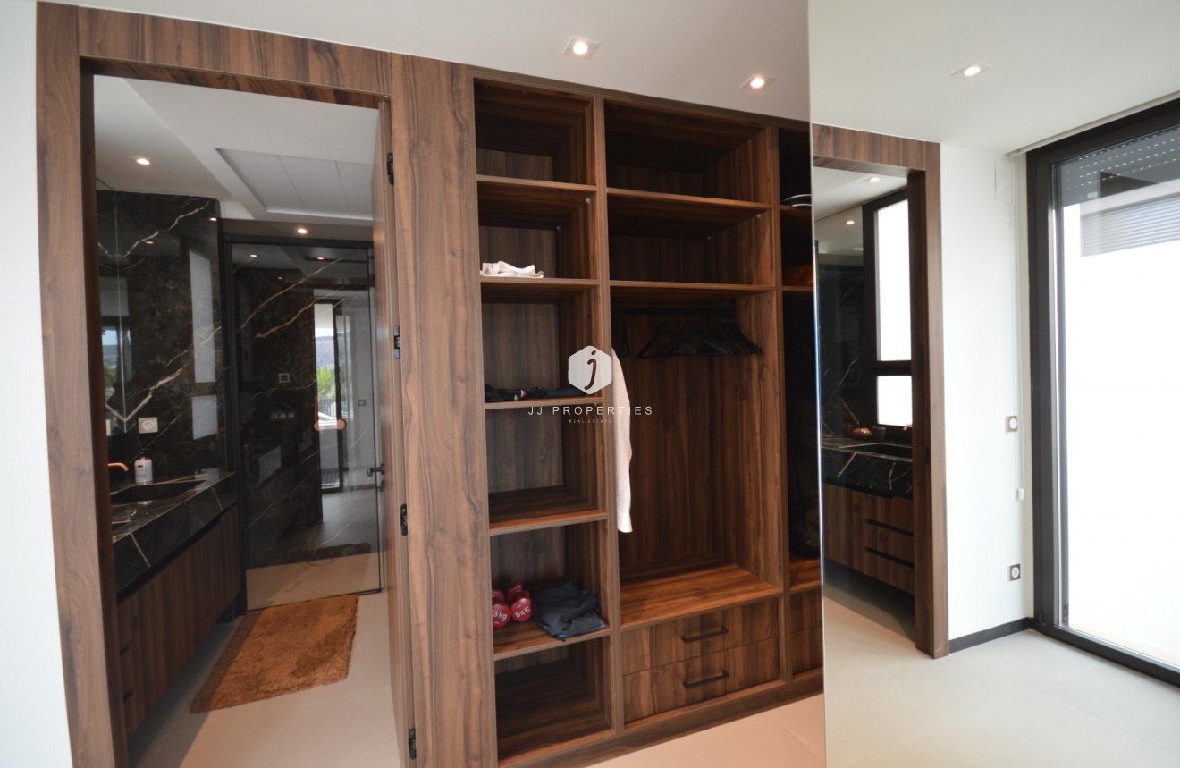 Aus zweiter Hand - Villa -
Algorfa - Comunidad Valenciana