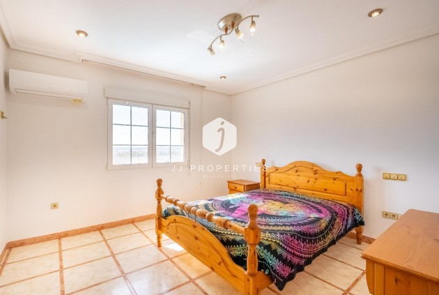 Segunda mano - Villa -
Torrevieja - El chaparral