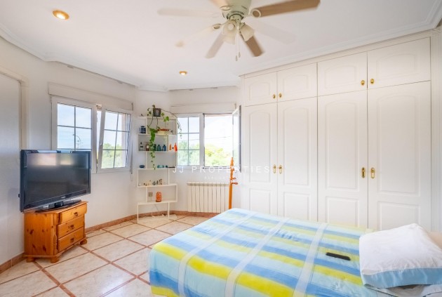 Segunda mano - Villa -
Torrevieja - El chaparral