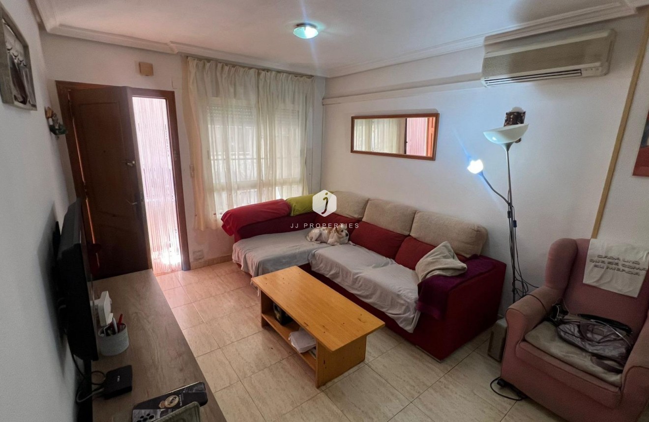 Segunda mano - Apartamento / piso -
Torrevieja - PARQUE DE LAS NACIONES