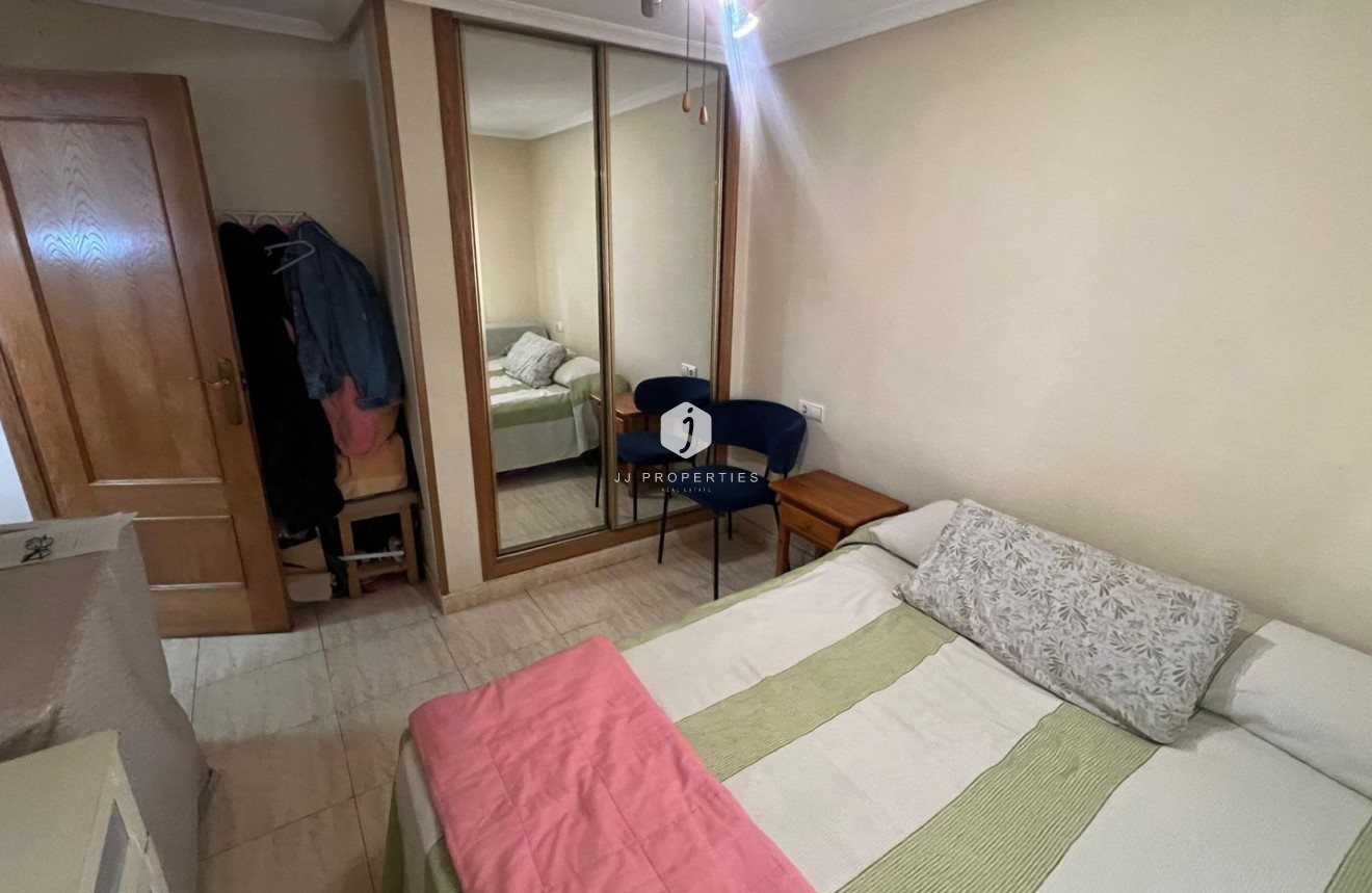 Segunda mano - Apartamento / piso -
Torrevieja - PARQUE DE LAS NACIONES