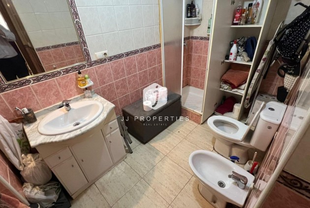 Segunda mano - Apartamento / piso -
Torrevieja - PARQUE DE LAS NACIONES