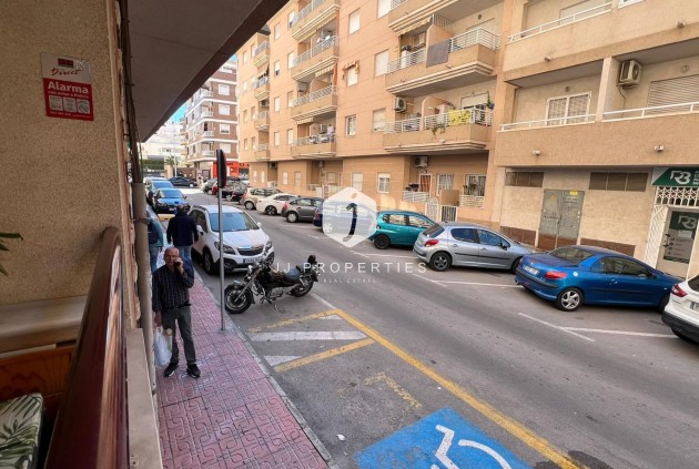 Segunda mano - Apartamento / piso -
Torrevieja - PARQUE DE LAS NACIONES