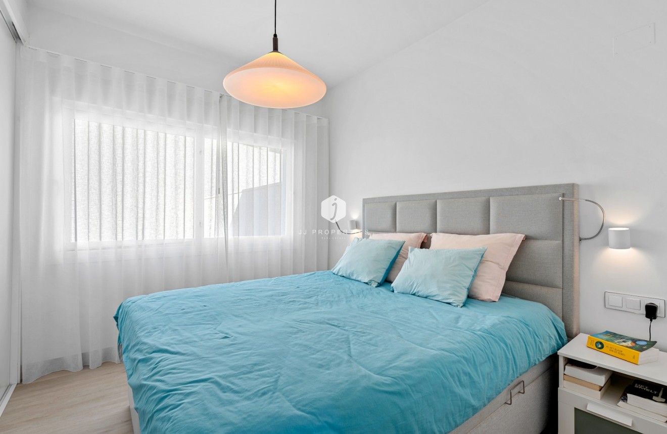 Aus zweiter Hand - Villa -
San Miguel de Salinas - Inland