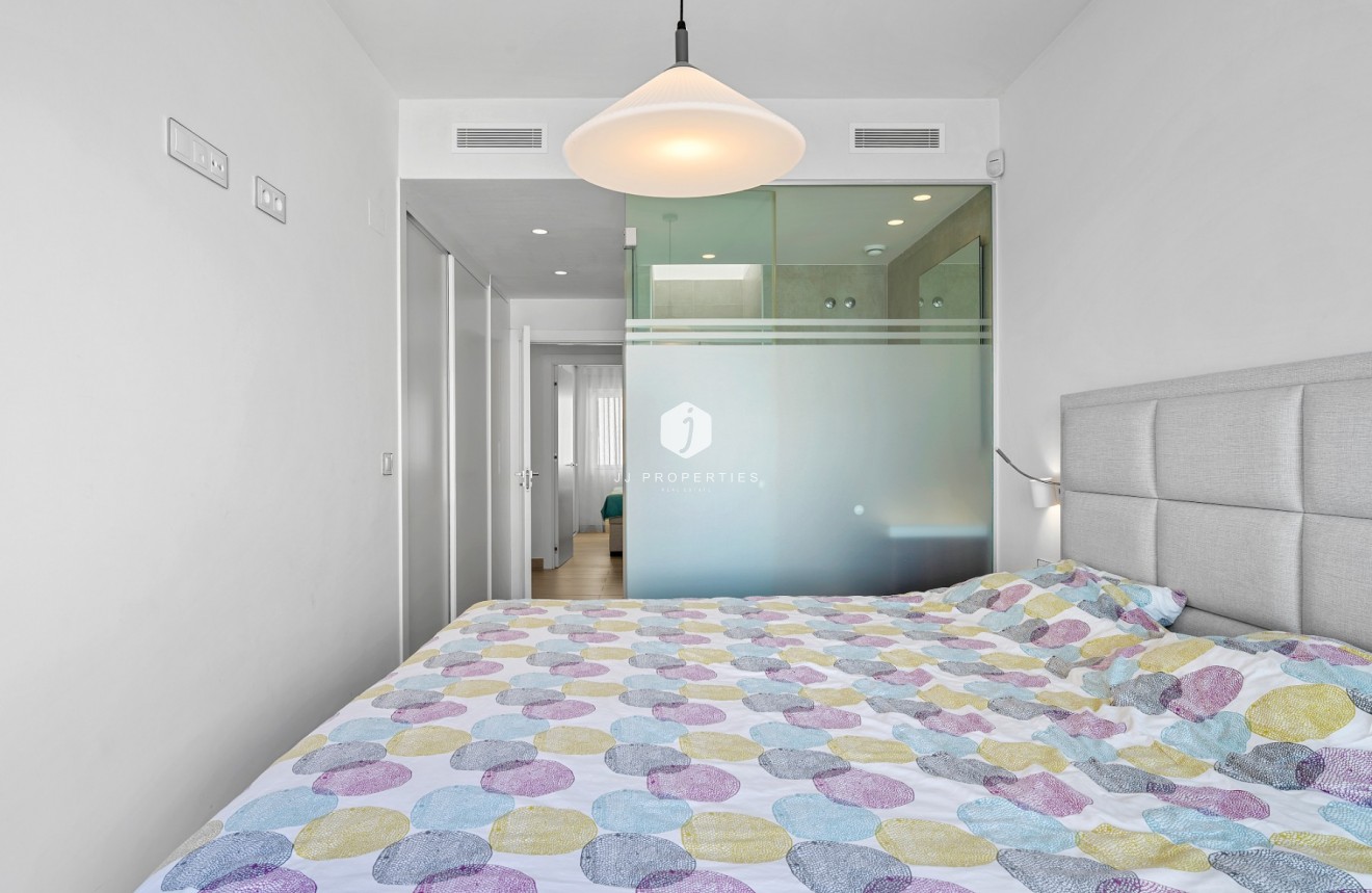 Aus zweiter Hand - Villa -
San Miguel de Salinas - Inland