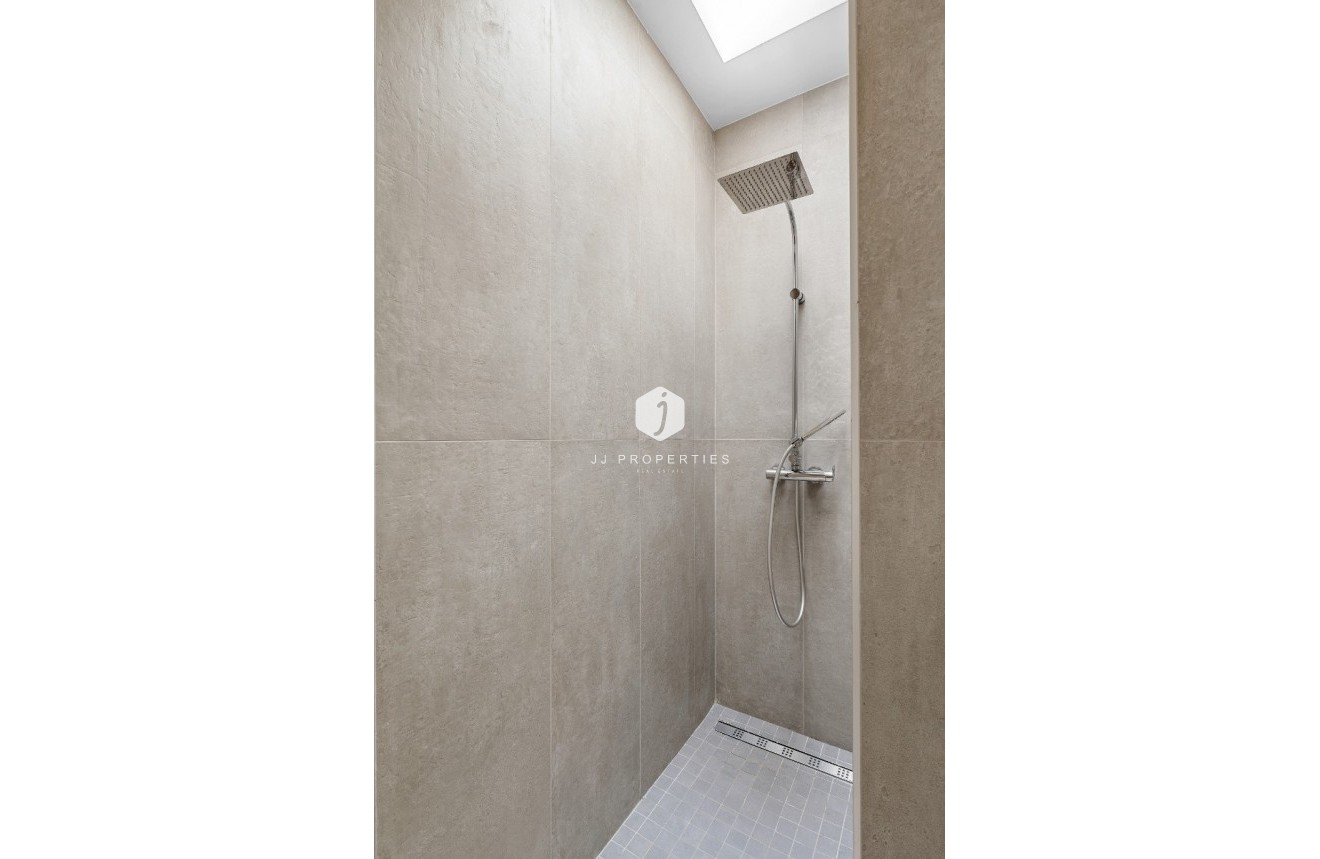 Aus zweiter Hand - Villa -
San Miguel de Salinas - Inland