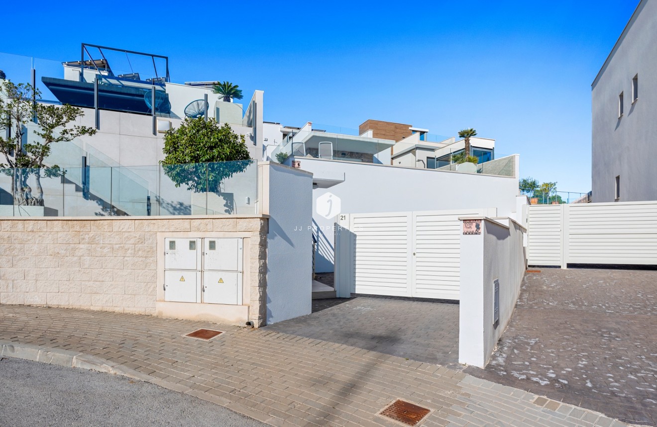 Aus zweiter Hand - Villa -
San Miguel de Salinas - Inland