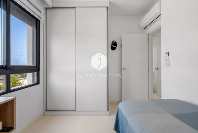 Aus zweiter Hand - Wohnung -
San Miguel de Salinas - Inland