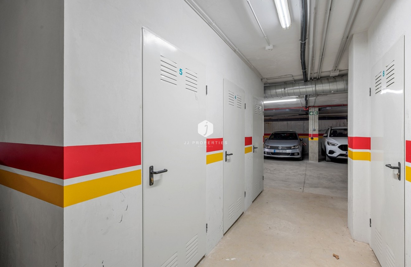 Aus zweiter Hand - Wohnung -
San Miguel de Salinas - Inland