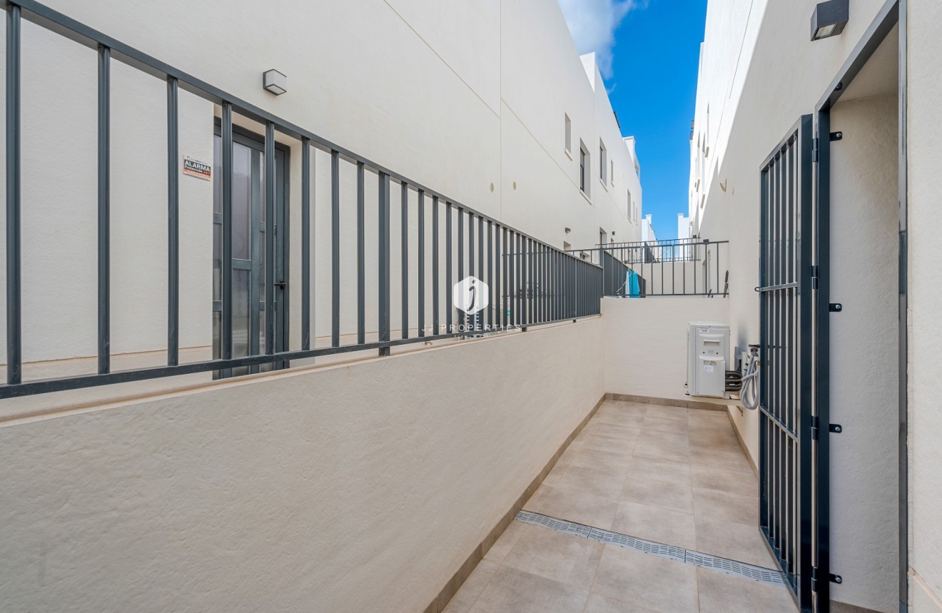 Segunda mano - Apartamento / piso -
San Miguel de Salinas - Inland