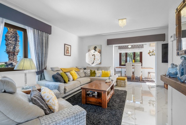 Z drugiej ręki - Villa -
Almoradí - Inland