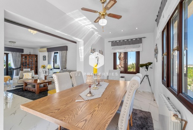 Z drugiej ręki - Villa -
Almoradí - Inland