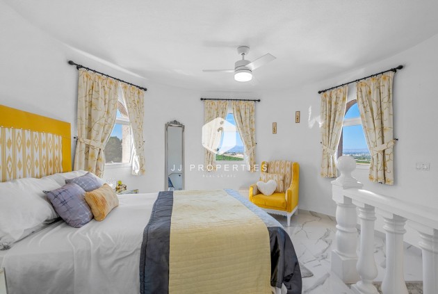 Z drugiej ręki - Villa -
Almoradí - Inland